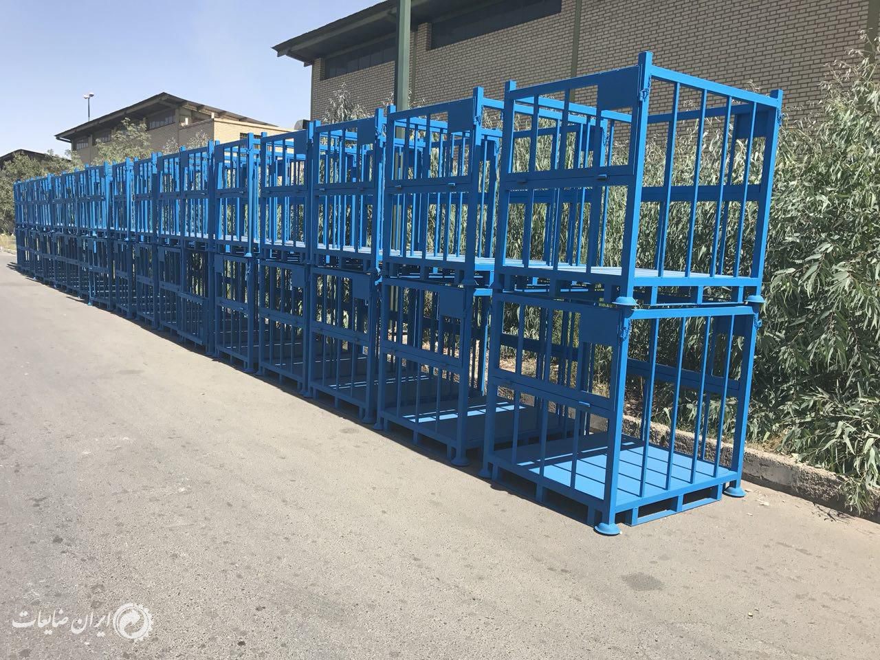 چیدمان پالت‌ها روی هم