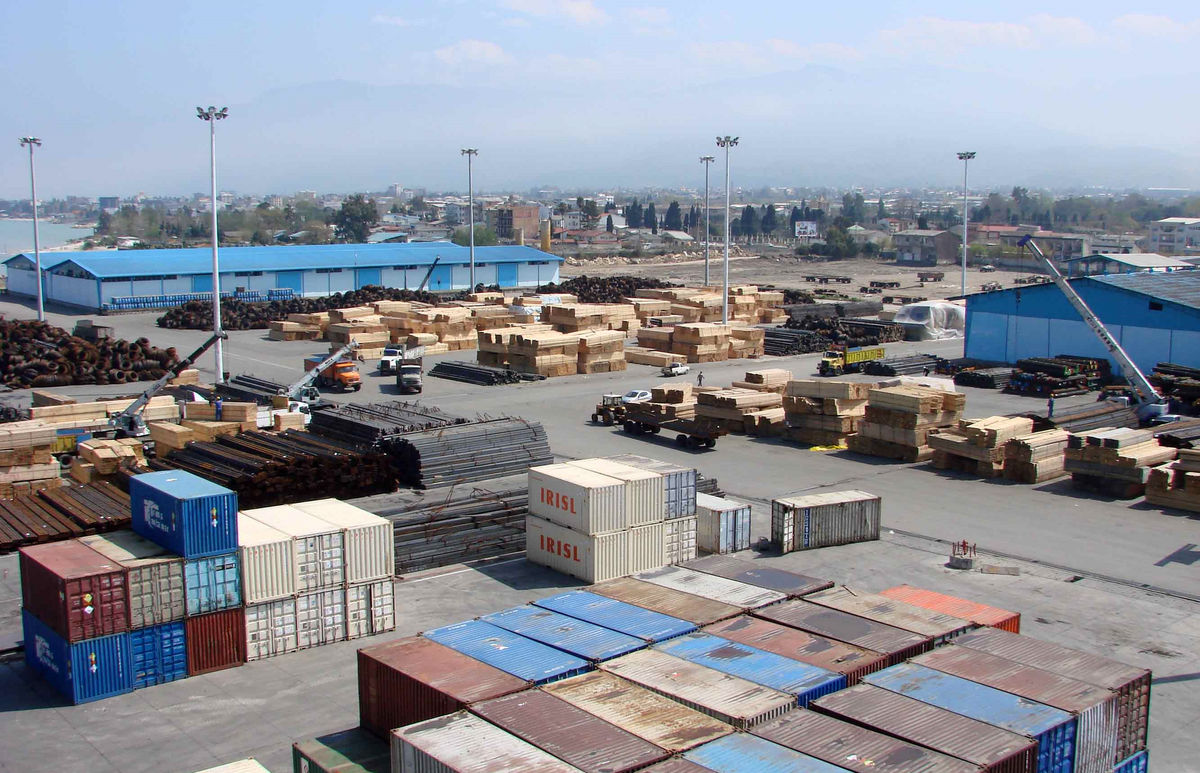 تمدید حذف عوارض گمرکی 210 قلم کالا به عراق تا 8 مهر